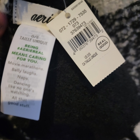 AERIE Plaid Scarf Winter - Picture 5 of 6